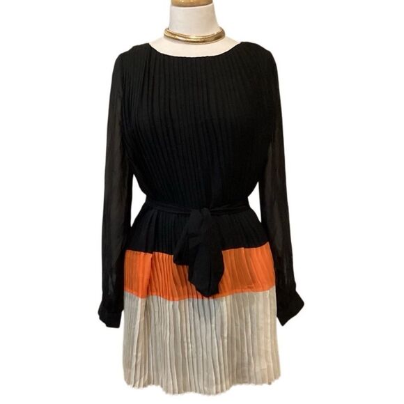 Romeo & Juliet Couture Colorblock Pleated Dress size small - Picture 1 of 9